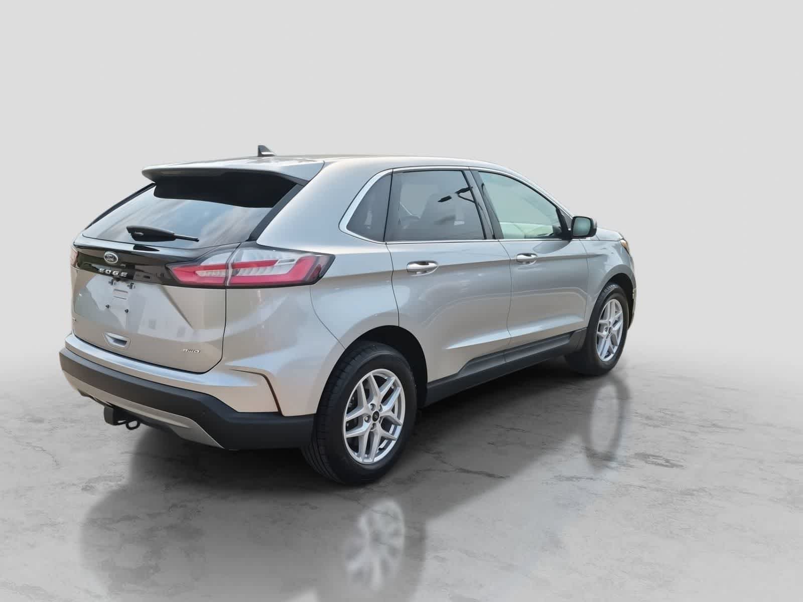 Used 2024 Ford Edge SEL w/ Convenience Package AWD/4WD image 8