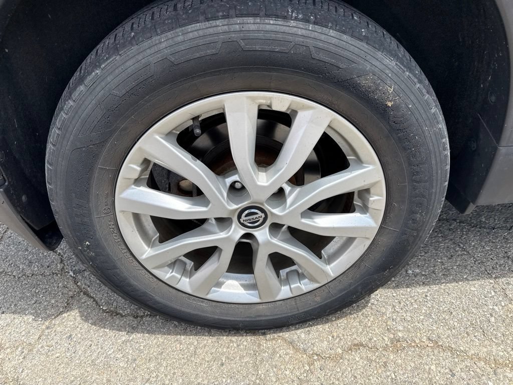 Used 2020 Nissan Rogue SV AWD/4WD image 14