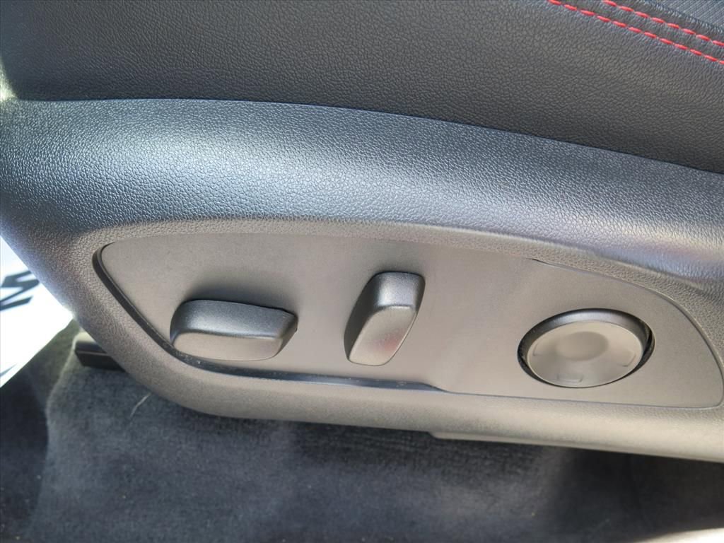 Used 2024 Chevrolet Traverse RS AWD/4WD image 12