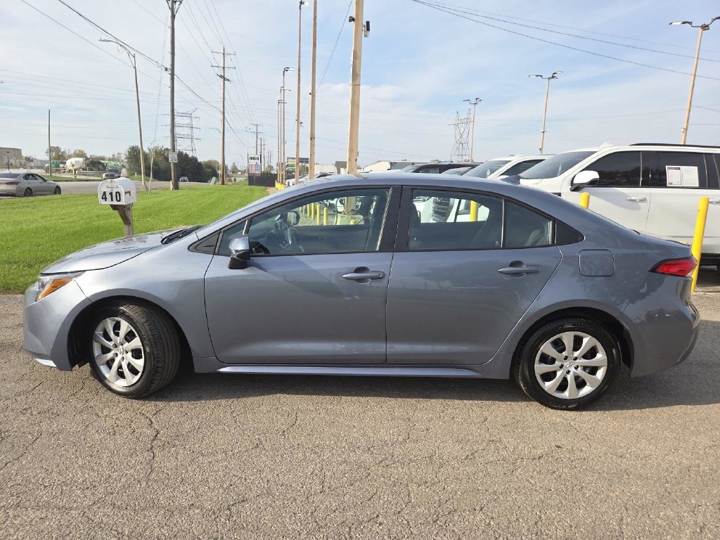 Used 2025 Toyota Corolla LE FWD image 10