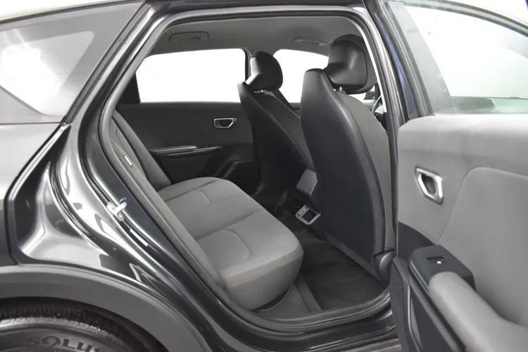Used 2025 Kia K4 FWD image 17