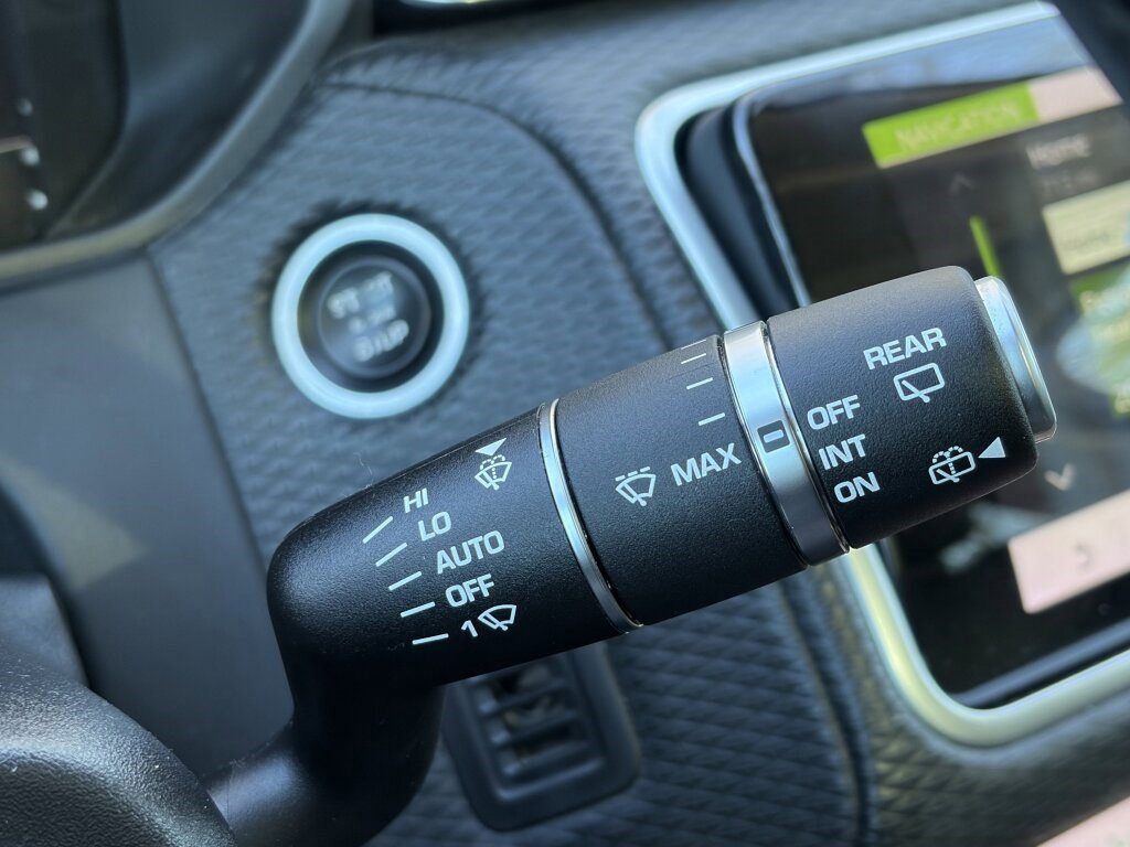 Used 2018 Land Rover Range Rover Velar S image 17