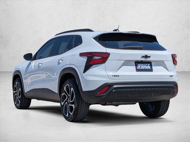 Used 2025 Chevrolet Trax RS w/ Driver Confidence Package image 8