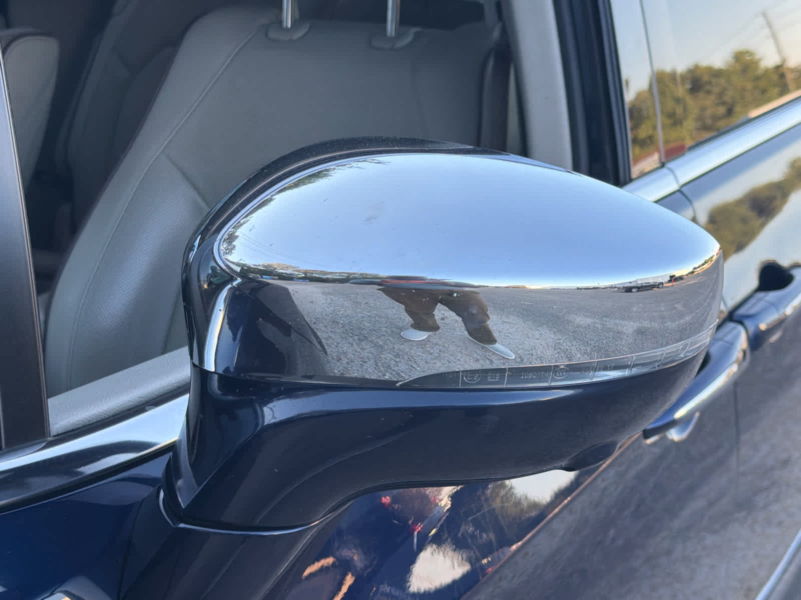Used 2020 Chrysler Pacifica Limited w/ Advanced Safetytec Group FWD image 12