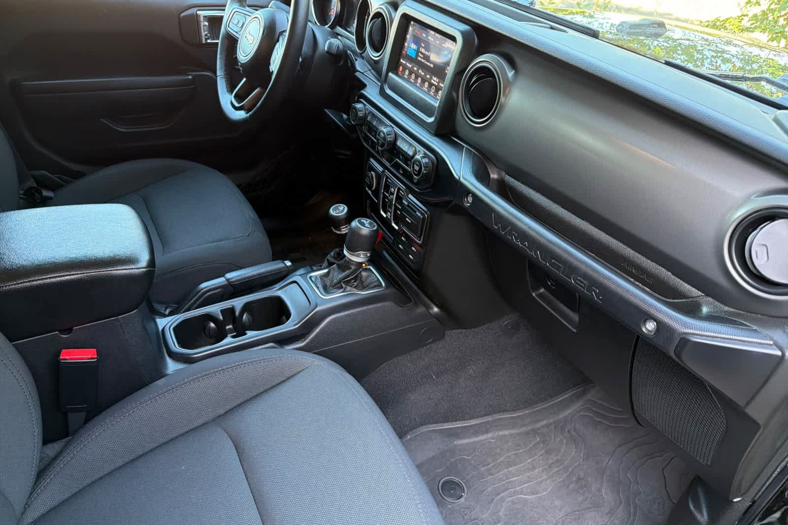 Used 2023 Jeep Wrangler Unlimited Sport AWD/4WD image 17