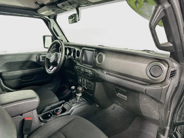 Used 2023 Jeep Gladiator Overland AWD/4WD image 28