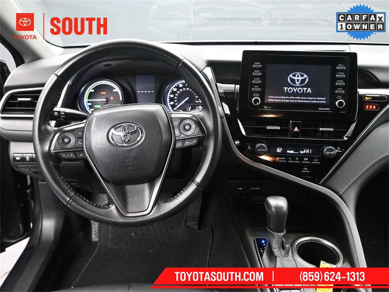 Used 2024 Toyota Camry SE image 11