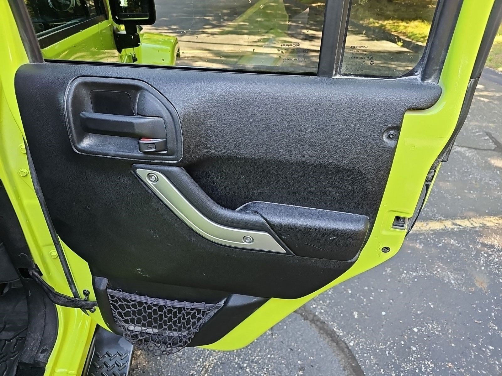 Used 2017 Jeep Wrangler Unlimited Sahara AWD/4WD image 16