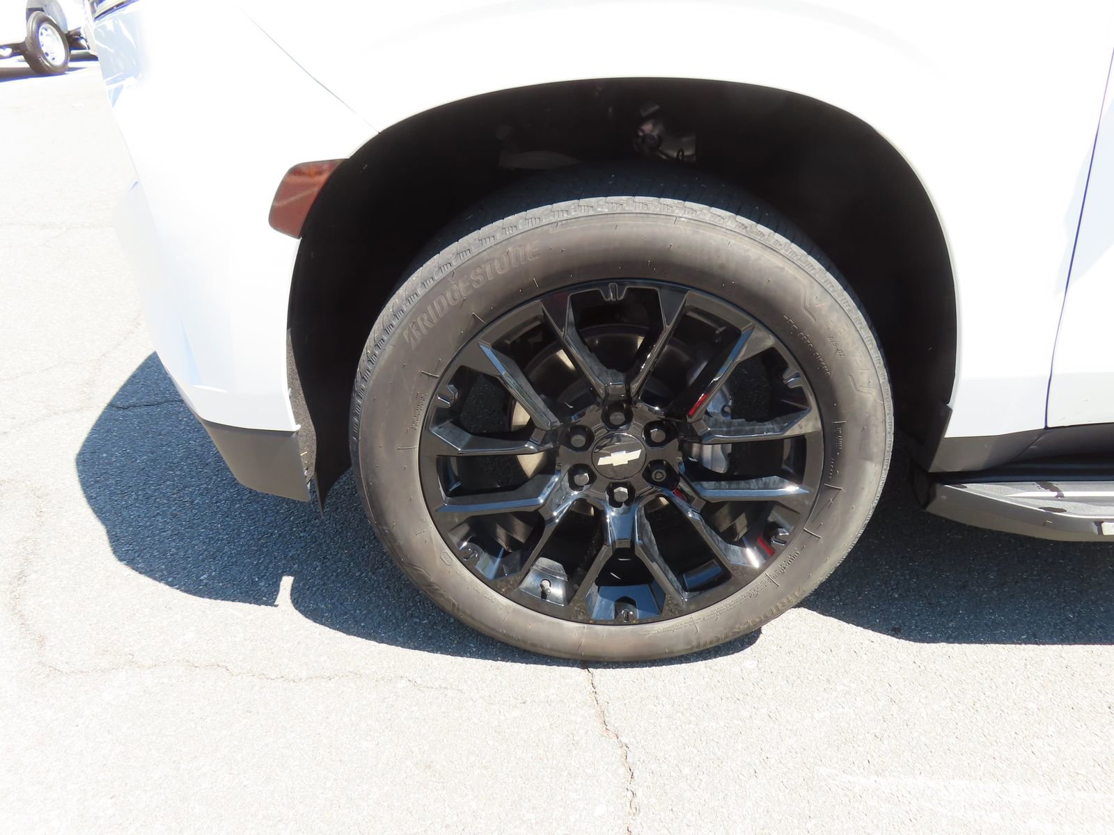 Used 2022 Chevrolet Tahoe LT w/ Luxury Package AWD/4WD image 12