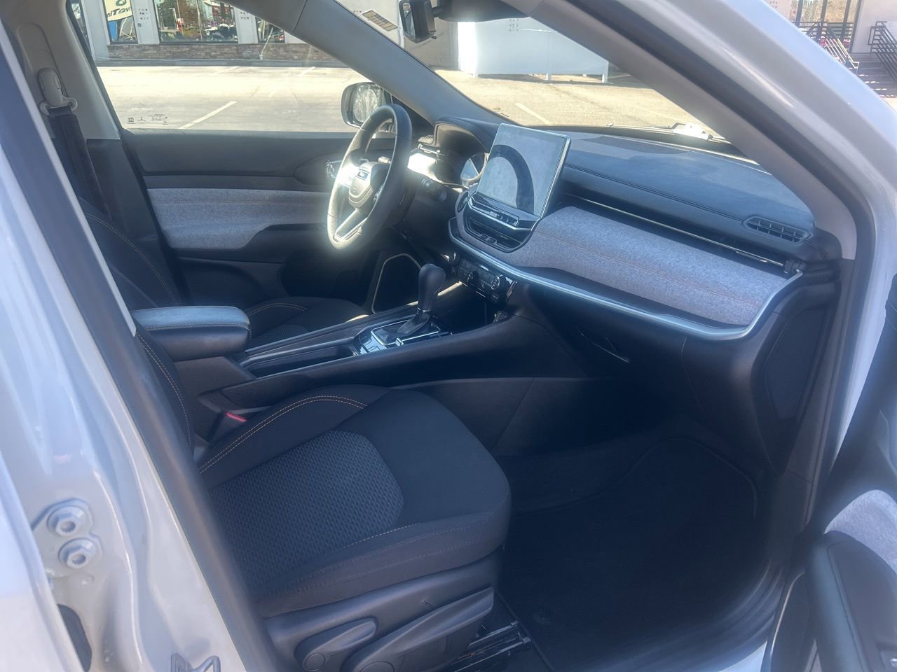 Used 2022 Jeep Compass Sport image 16