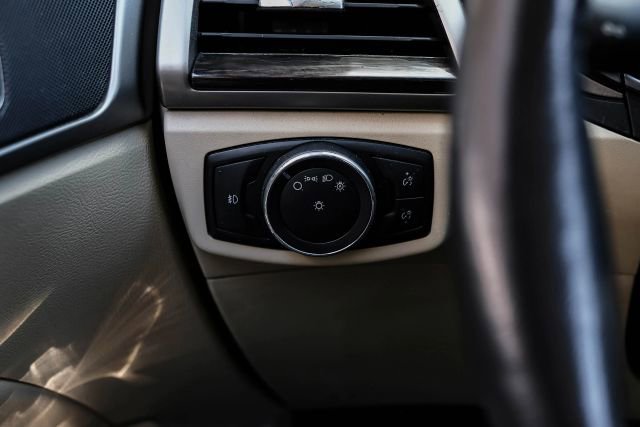 Used 2016 Ford Fusion SE w/ Equipment Group 502A image 32