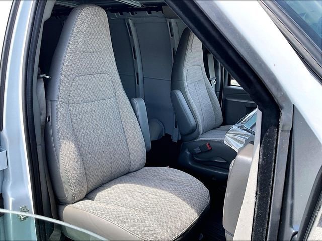 New 2026 Chevrolet Express 2500 w/ Driver Convenience Package RWD image 27