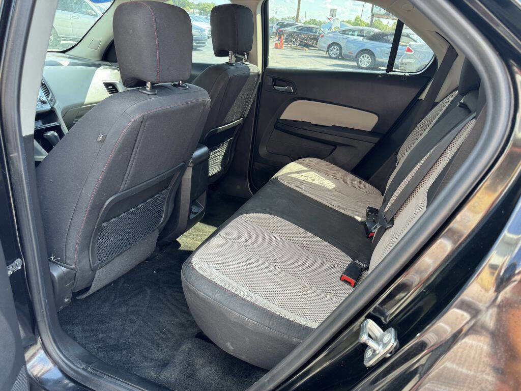 Used 2017 Chevrolet Equinox LT w/ Convenience Package image 6