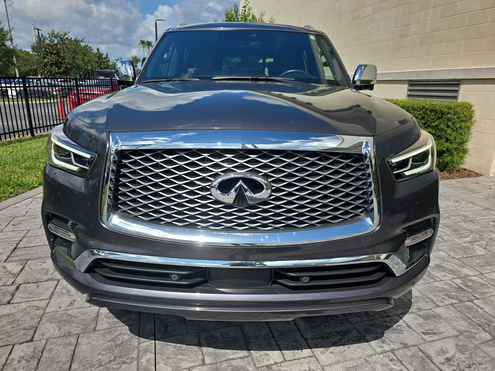 Certified 2024 INFINITI QX80 Sensory w/ Cargo Package AWD/4WD image 2