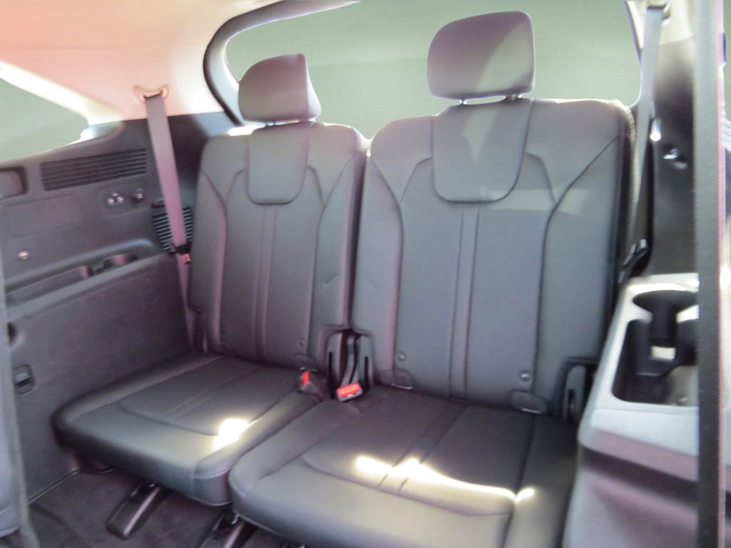 Used 2023 Kia Sorento SX image 14