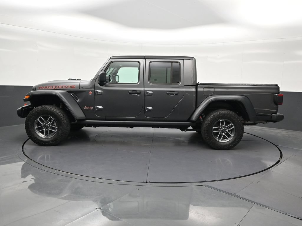 Used 2025 Jeep Gladiator Mojave w/ Convenience Group AWD/4WD image 2
