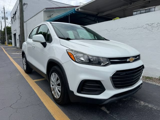 Used 2017 Chevrolet Trax LS w/ LPO, Cargo Package FWD image 17