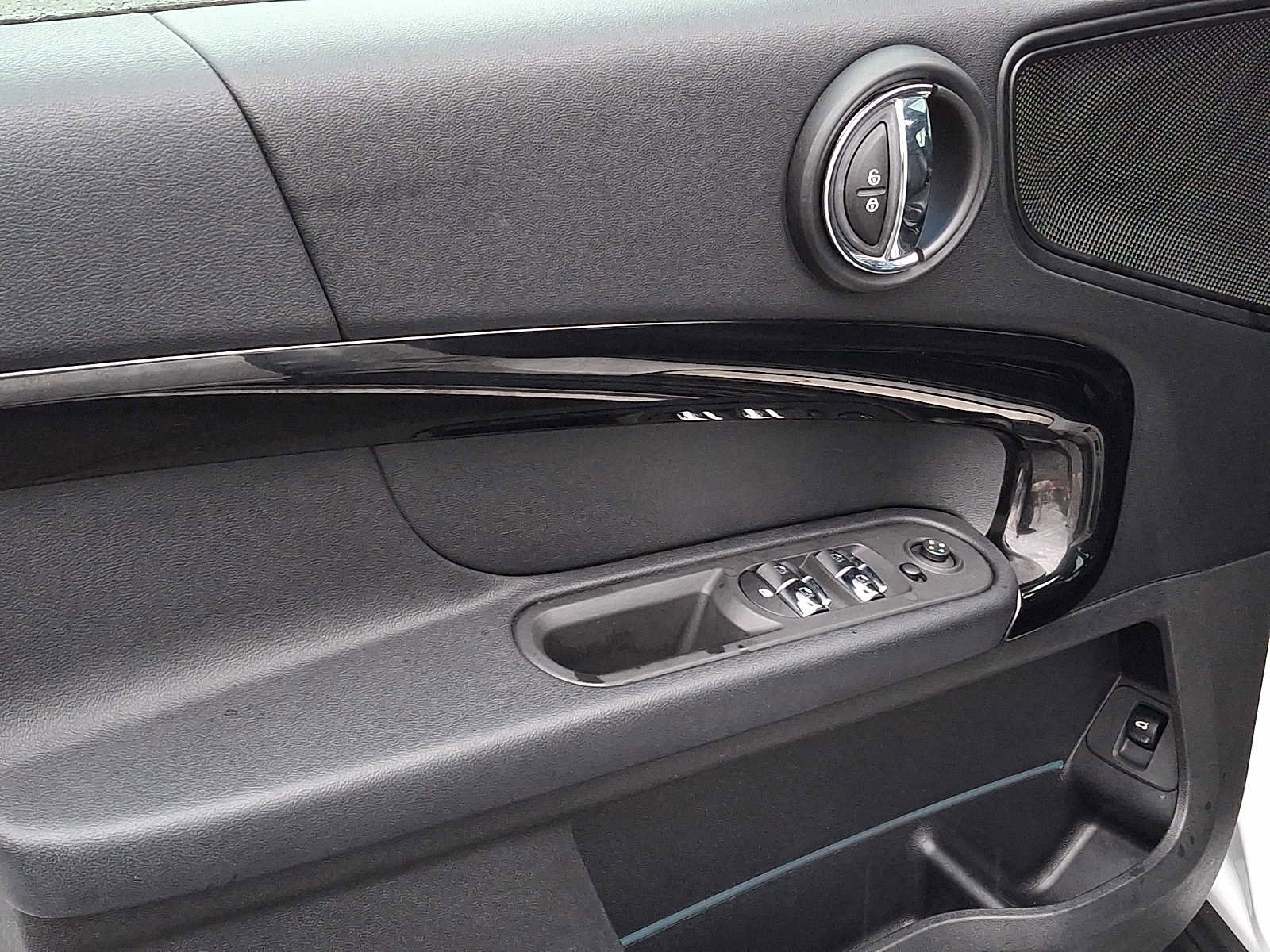 Used 2019 MINI Cooper Countryman S image 9