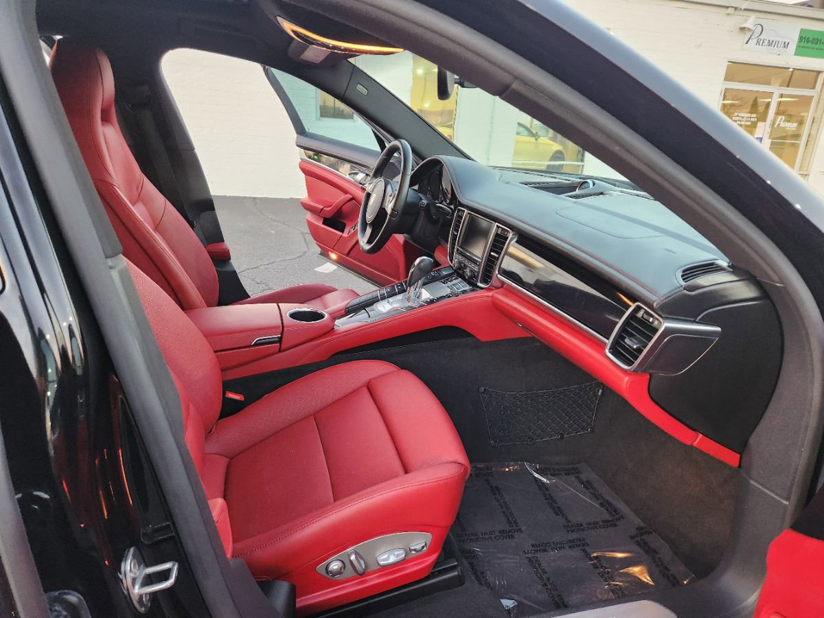 Used 2014 Porsche Panamera 4 image 13