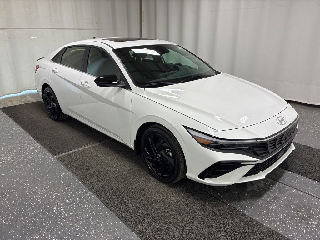 New 2026 Hyundai Elantra SEL Sport image 3