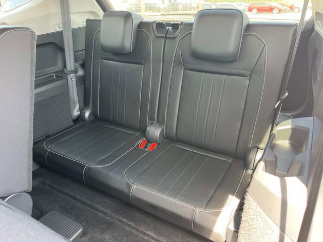 Used 2023 Volkswagen Tiguan SE FWD image 19