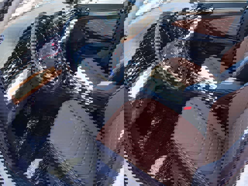 Used 2025 Volkswagen Jetta SEL image 16