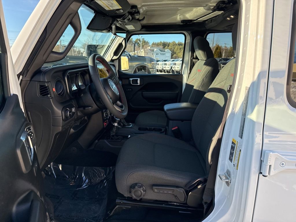Certified 2024 Jeep Wrangler Unlimited Rubicon w/ Technology Group image 12
