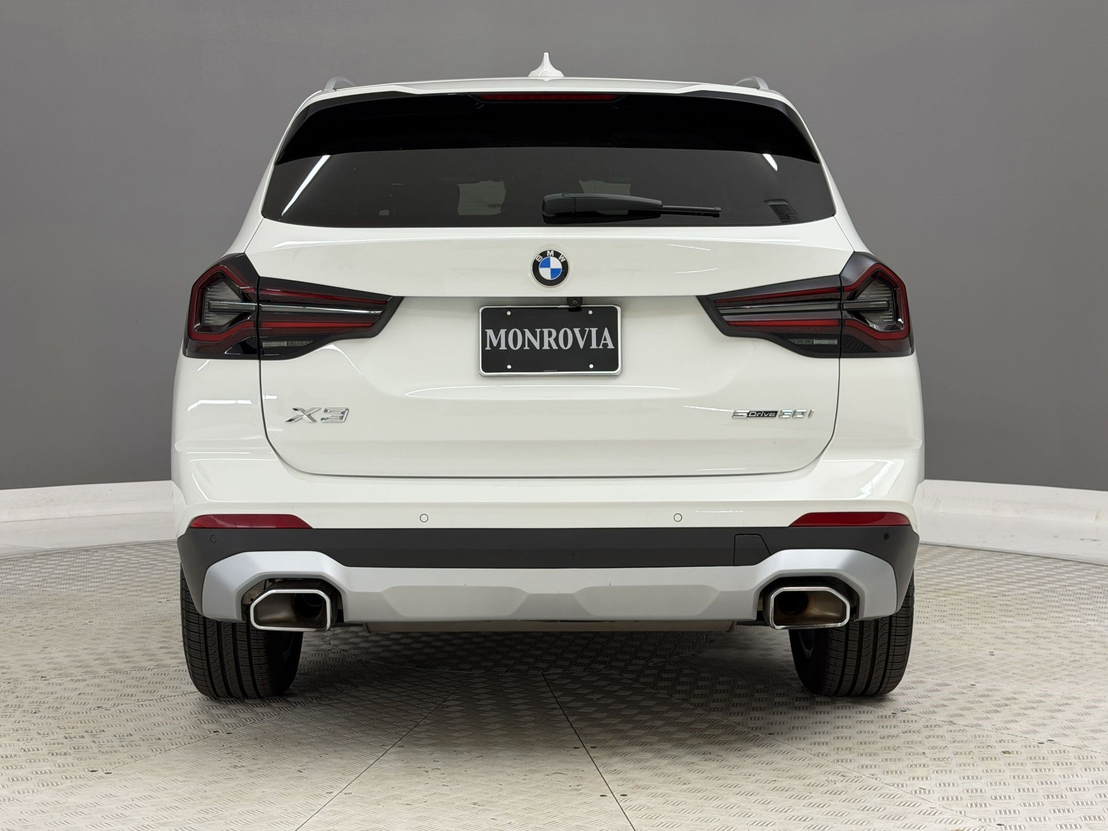 Used 2024 BMW X3 sDrive30i w/ Convenience Package RWD image 10