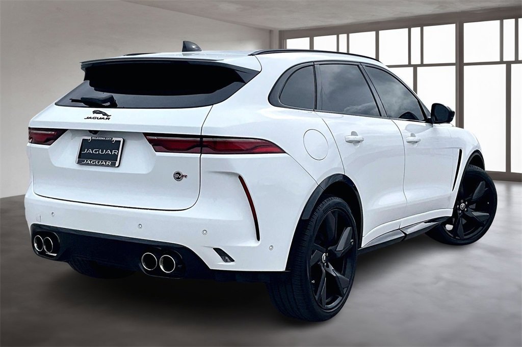 Used 2024 Jaguar F-PACE SVR image 2