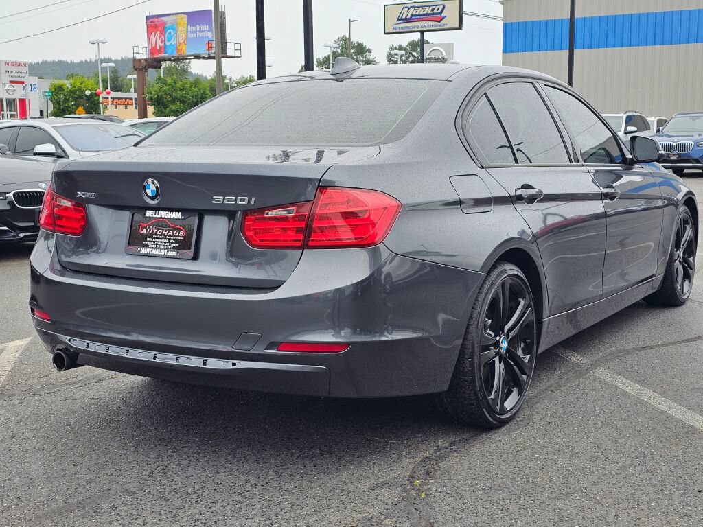 Used 2015 BMW 320i xDrive Sedan AWD/4WD image 5