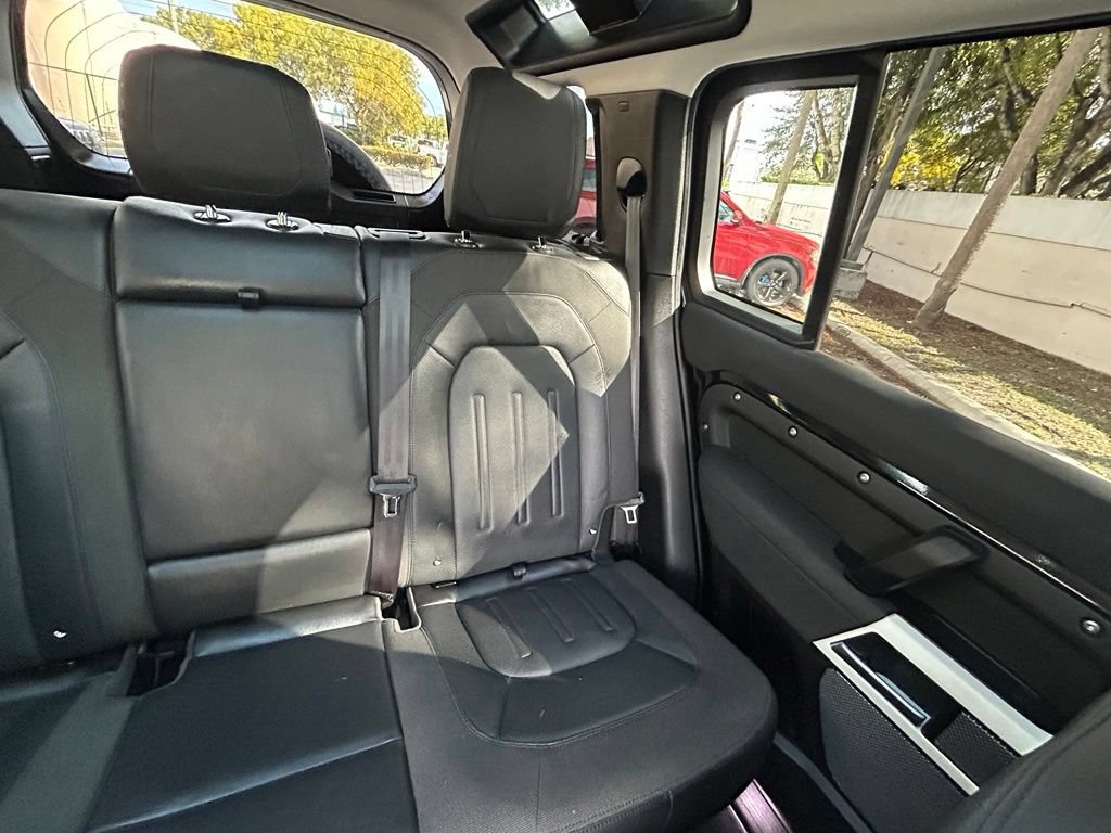 Used 2020 Land Rover Defender 110 SE AWD/4WD image 14