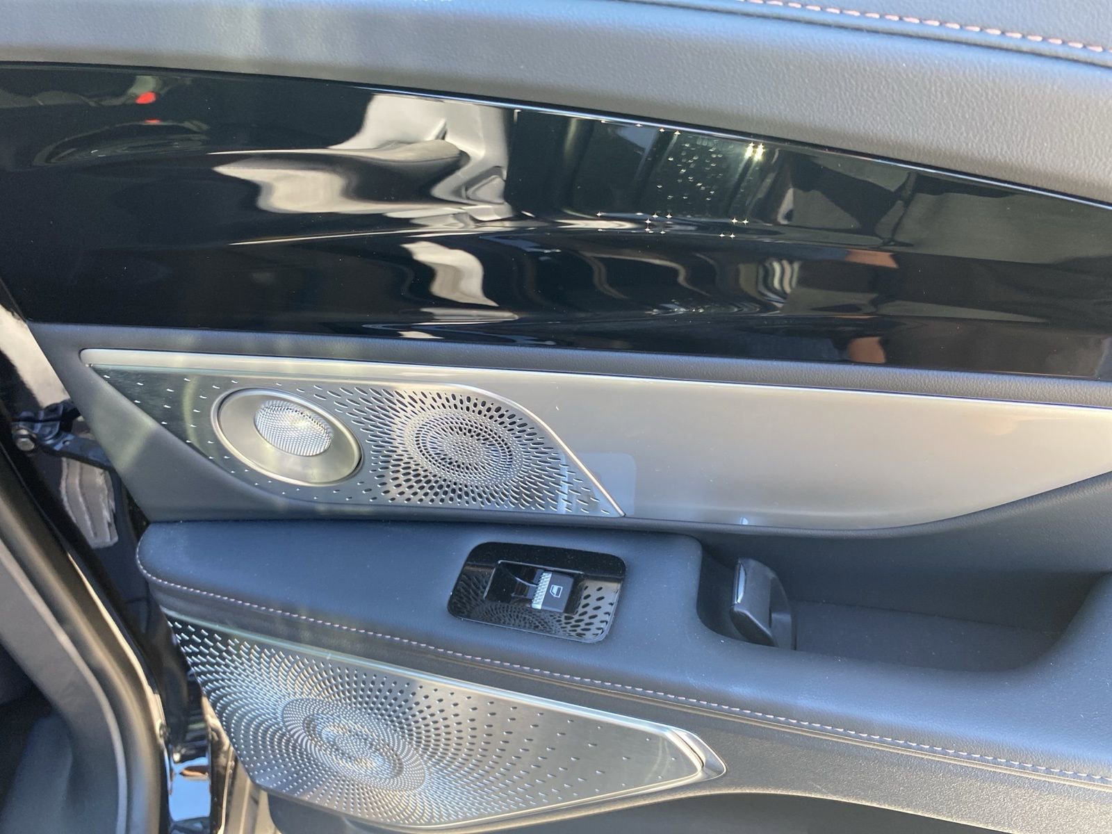 Certified 2024 Lincoln Nautilus Reserve w/ Equipment Group 203A AWD/4WD image 27