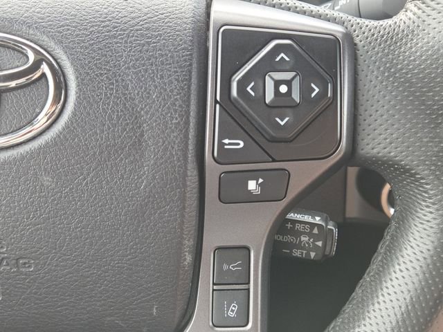 Used 2022 Toyota Tacoma TRD Sport w/ Technology Package RWD image 10