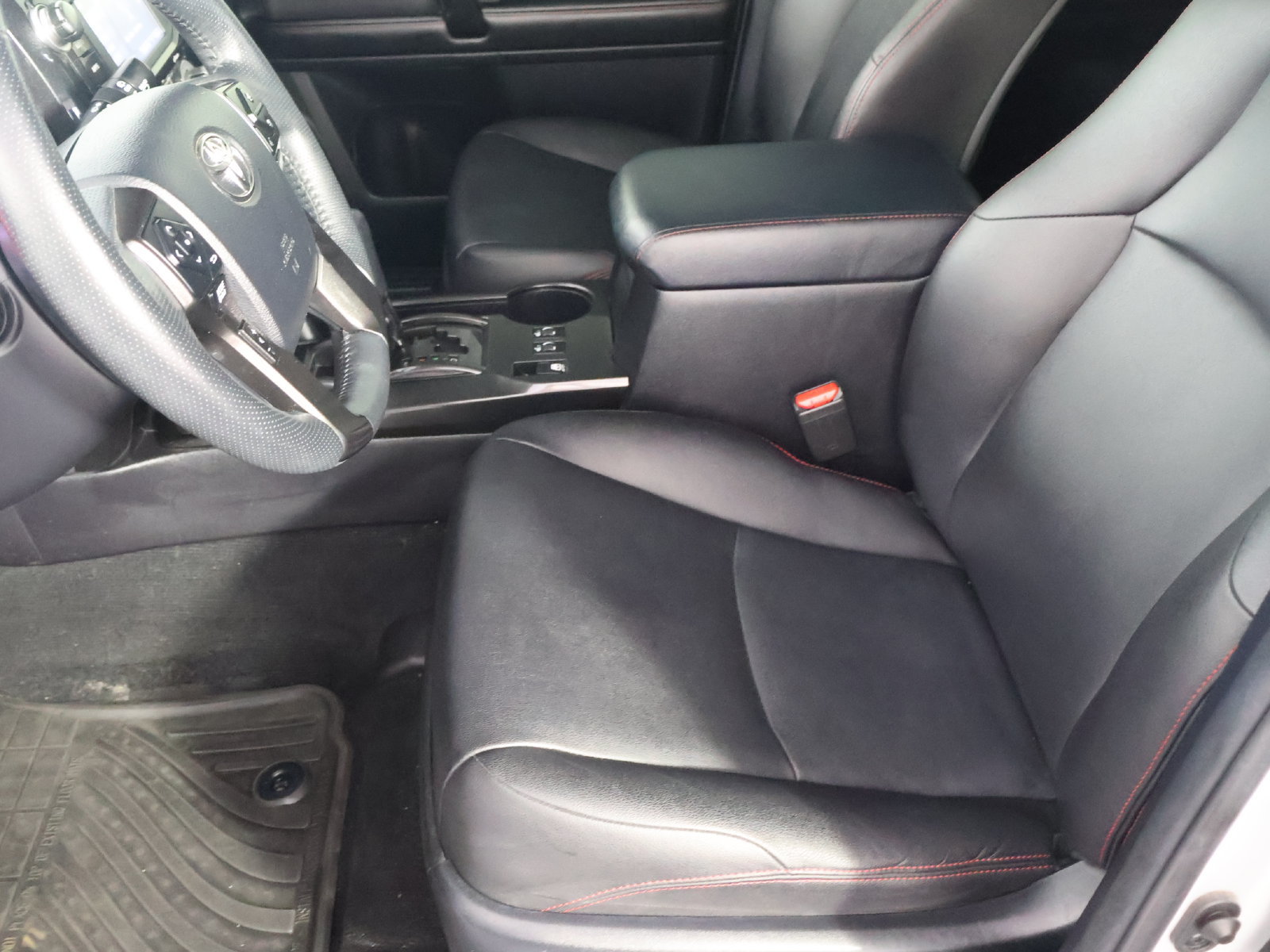 Used 2014 Toyota 4Runner Trail Premium AWD/4WD image 33