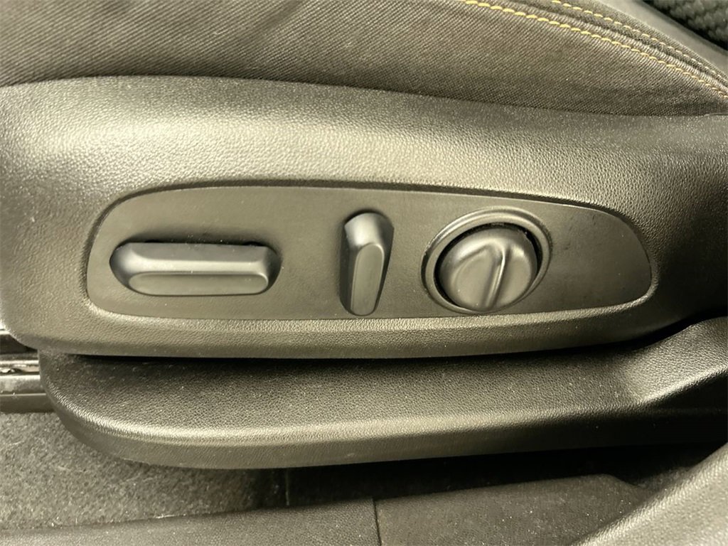 Used 2018 GMC Terrain SLE w/ Driver Convenience Package image 10