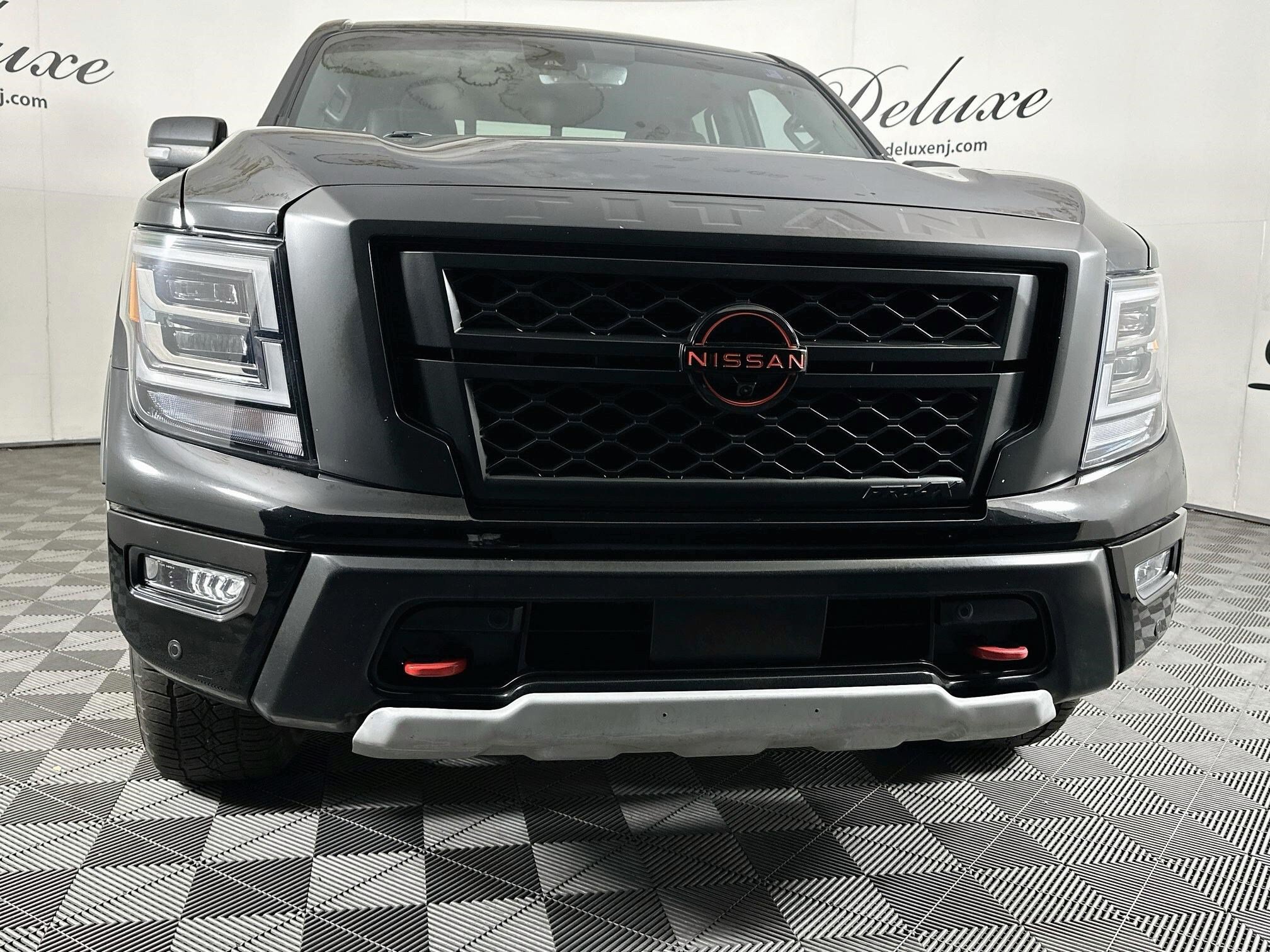 Used 2023 Nissan Titan PRO-4X w/ Pro-4x Convenience Package AWD/4WD image 28