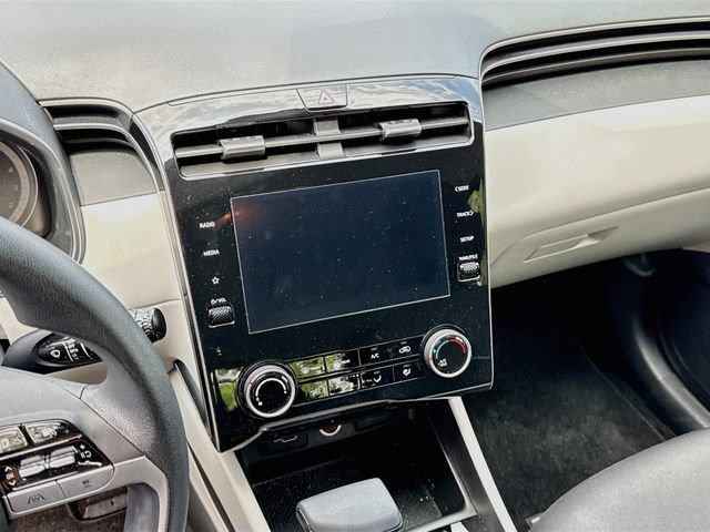Certified 2023 Hyundai Tucson SE AWD/4WD image 4