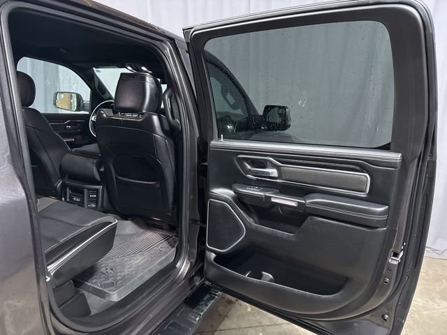 Used 2023 RAM 1500 Laramie AWD/4WD image 33