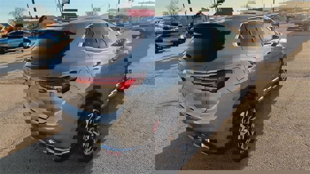 Used 2023 Buick Envision Essence image 39