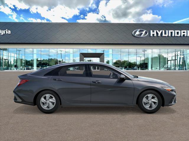 New 2026 Hyundai Elantra SE FWD image 7