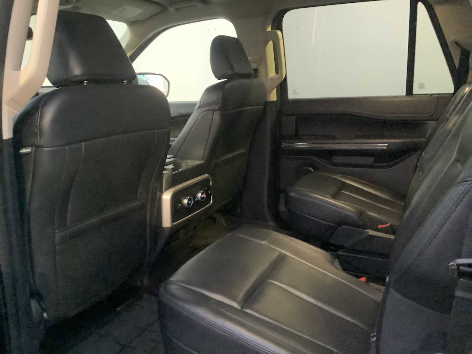 Used 2023 Ford Expedition Max XLT image 12