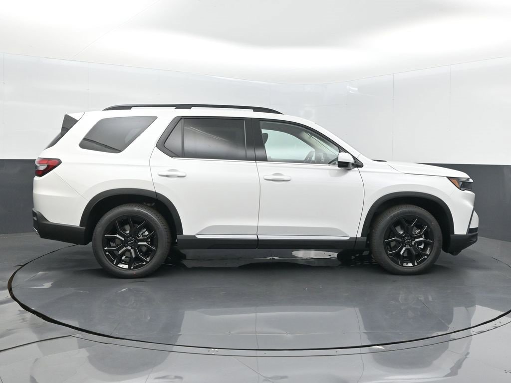 New 2025 Honda Pilot Touring image 25