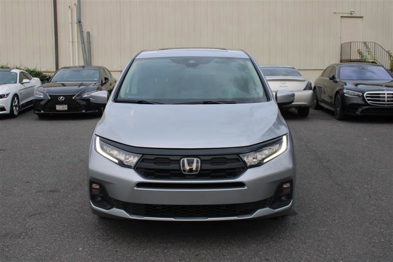 Used 2025 Honda Odyssey EX-L image 3