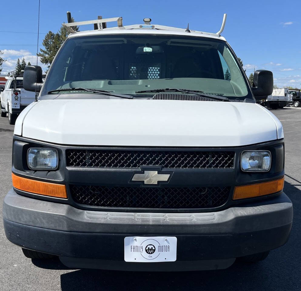 Used 2015 Chevrolet Express 2500 RWD image 2