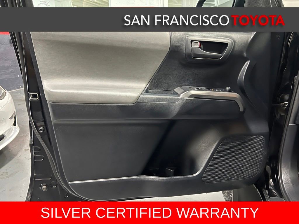 Certified 2016 Toyota Tacoma SR5 w/ SR5 Appearance Package (DN) AWD/4WD image 30