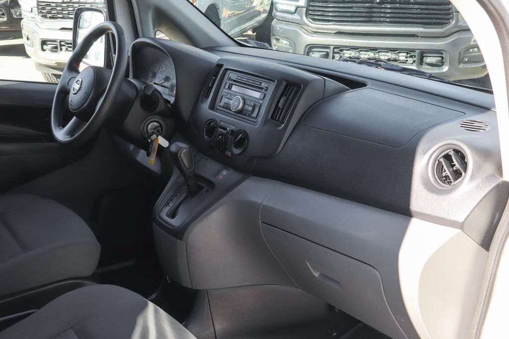 Used 2017 Nissan NV200 S FWD image 29