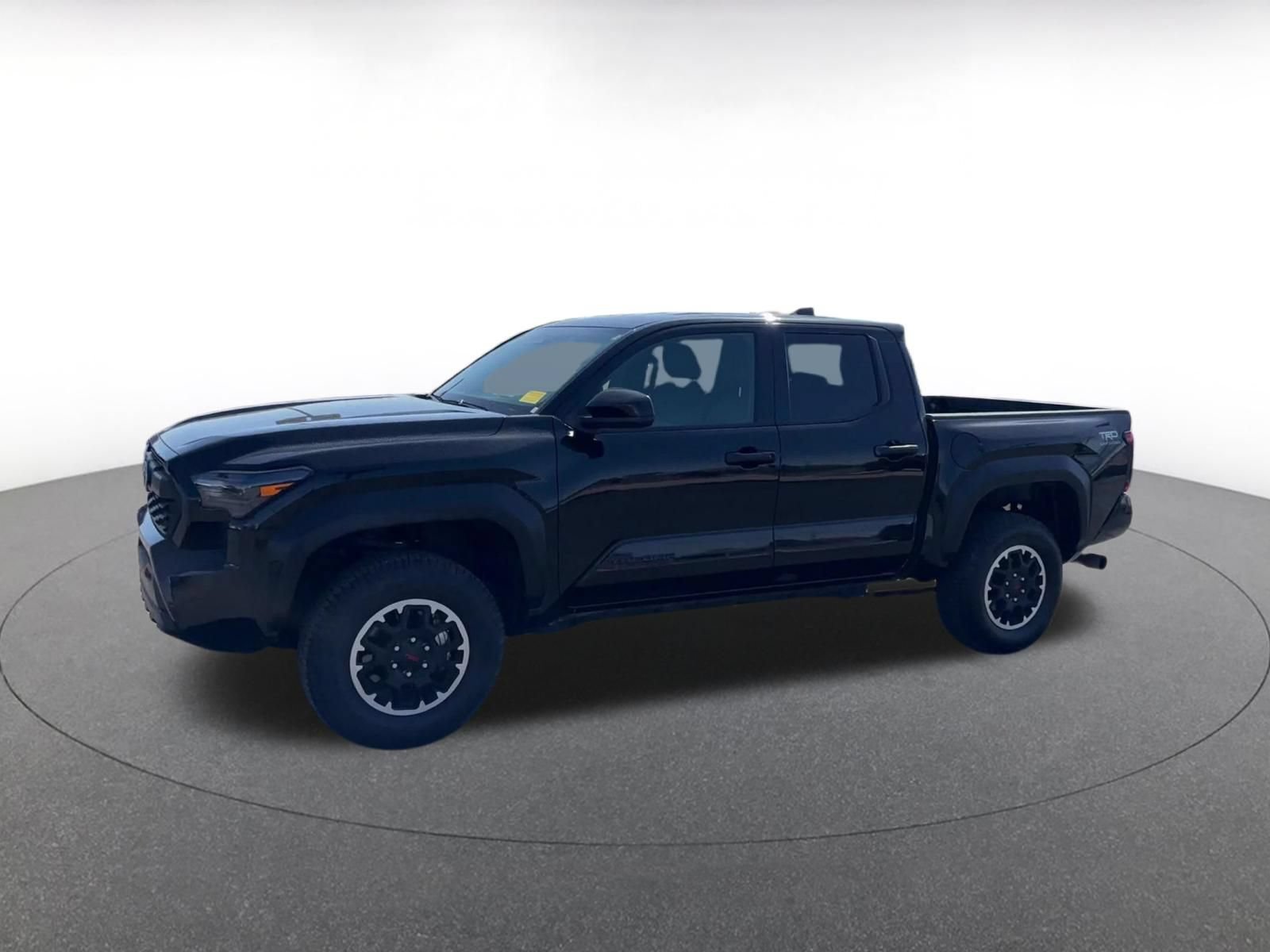 Used 2025 Toyota Tacoma TRD Off-Road AWD/4WD image 7