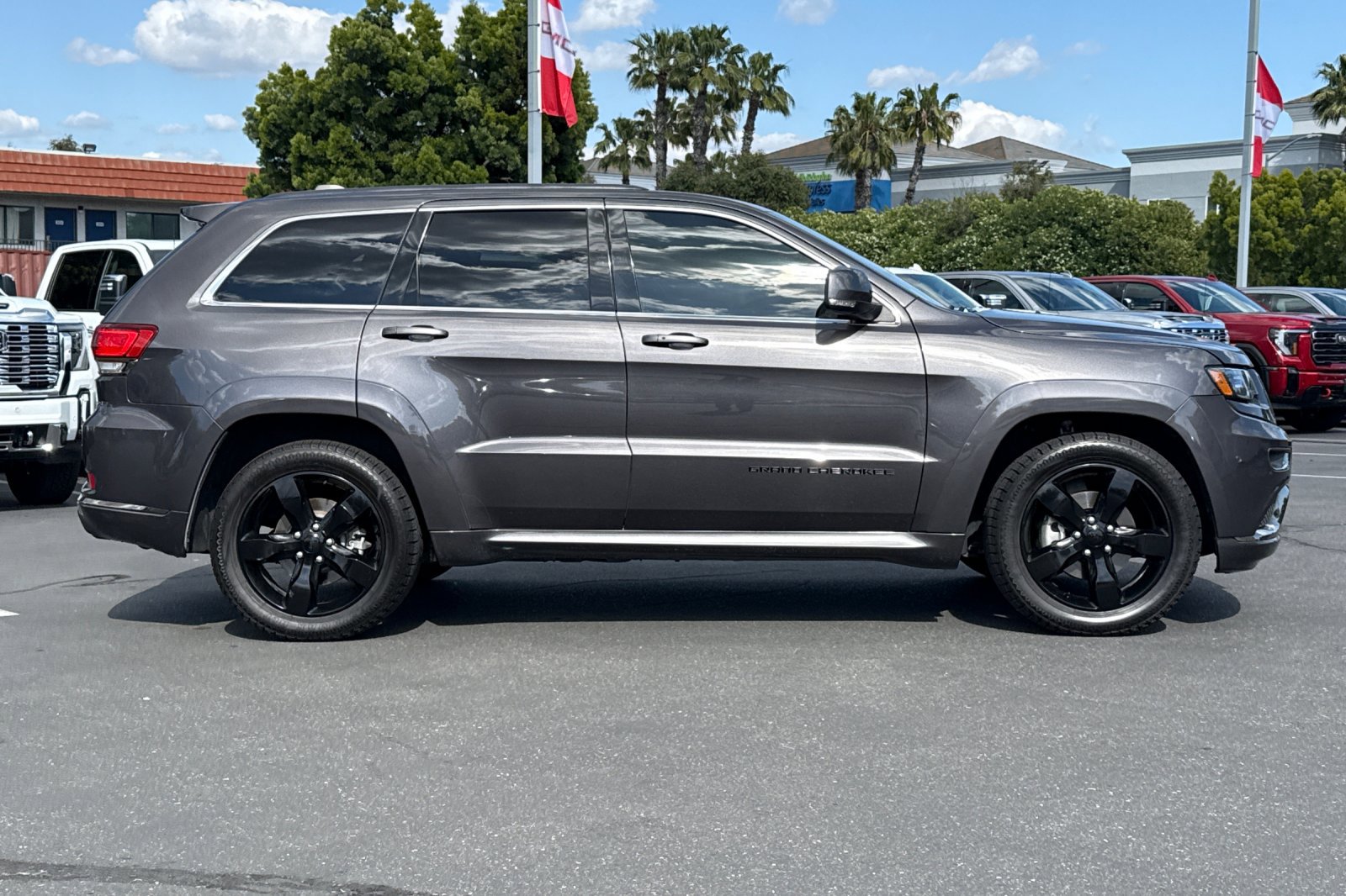 Used 2016 Jeep Grand Cherokee High Altitude RWD image 3