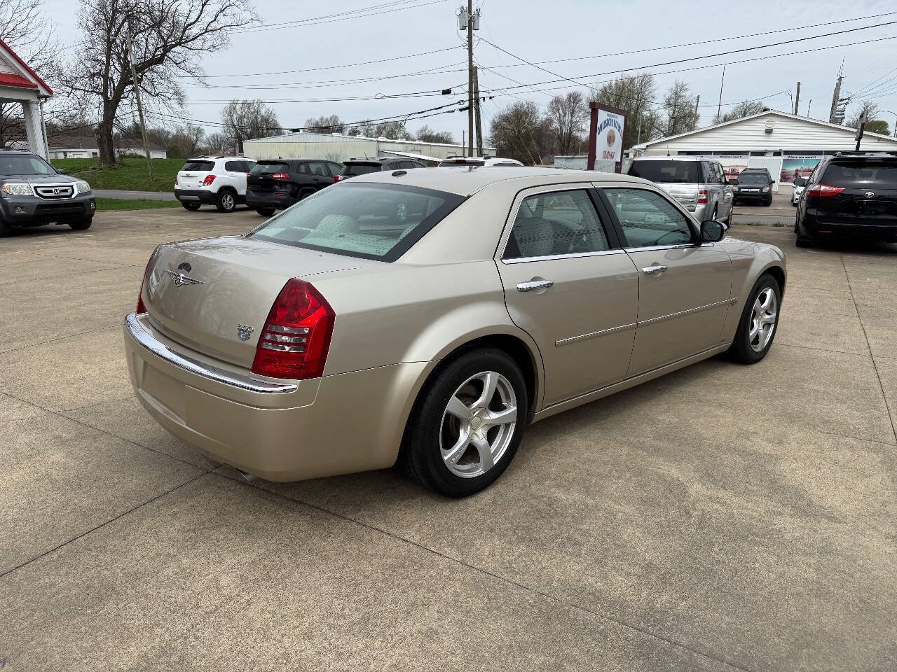 Used 2006 Chrysler 300 C RWD image 4