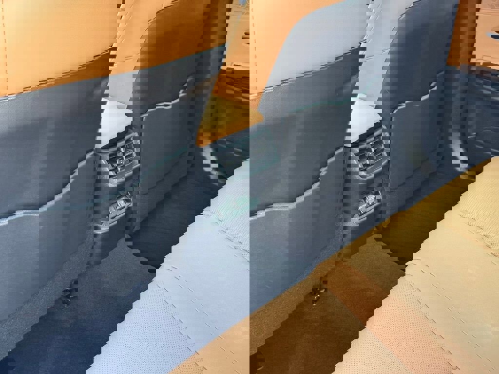 Certified 2025 Lexus ES 350 w/ Premium Package image 27